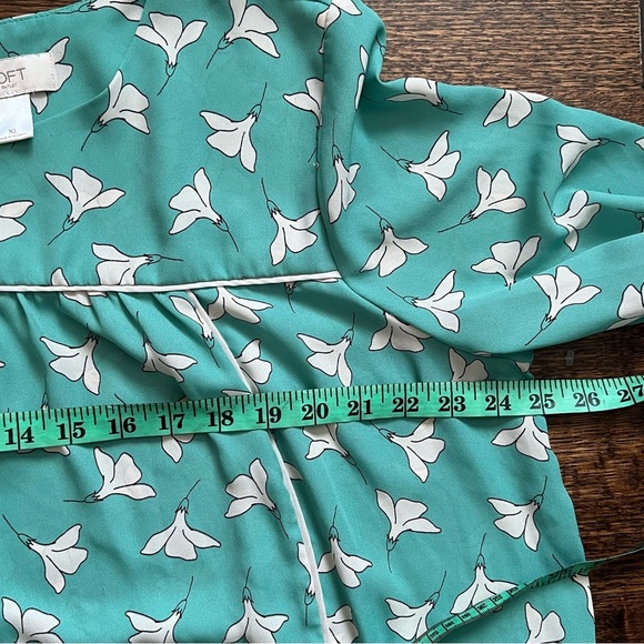 Loft size XL teal floral print smocked blouse - Picture 6 of 10